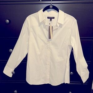 *Brand new* Banana Republic white women’s button up shirt